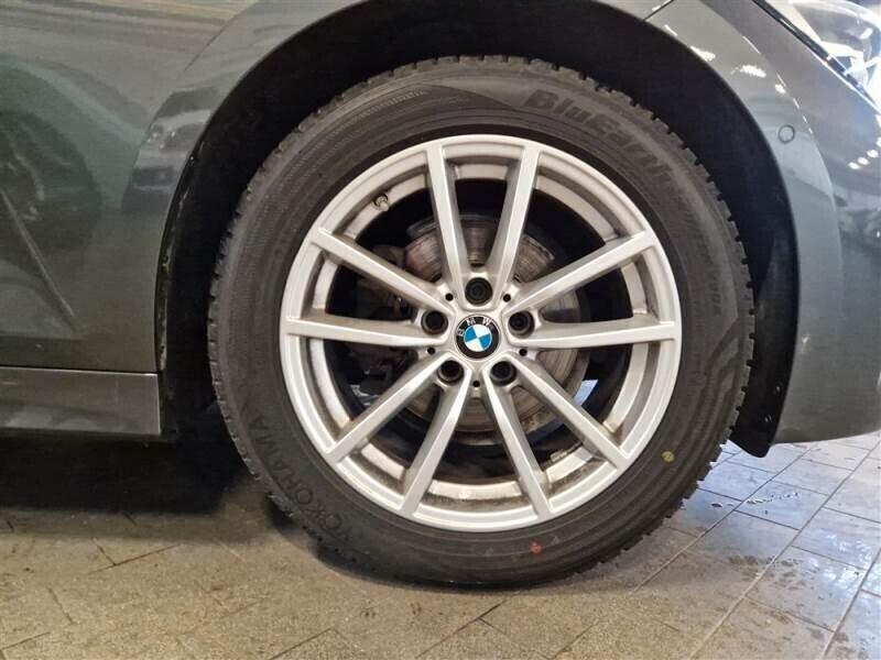 Bmw 318d Touring 150cv Aut. *FULL OPT.* da VETRINA