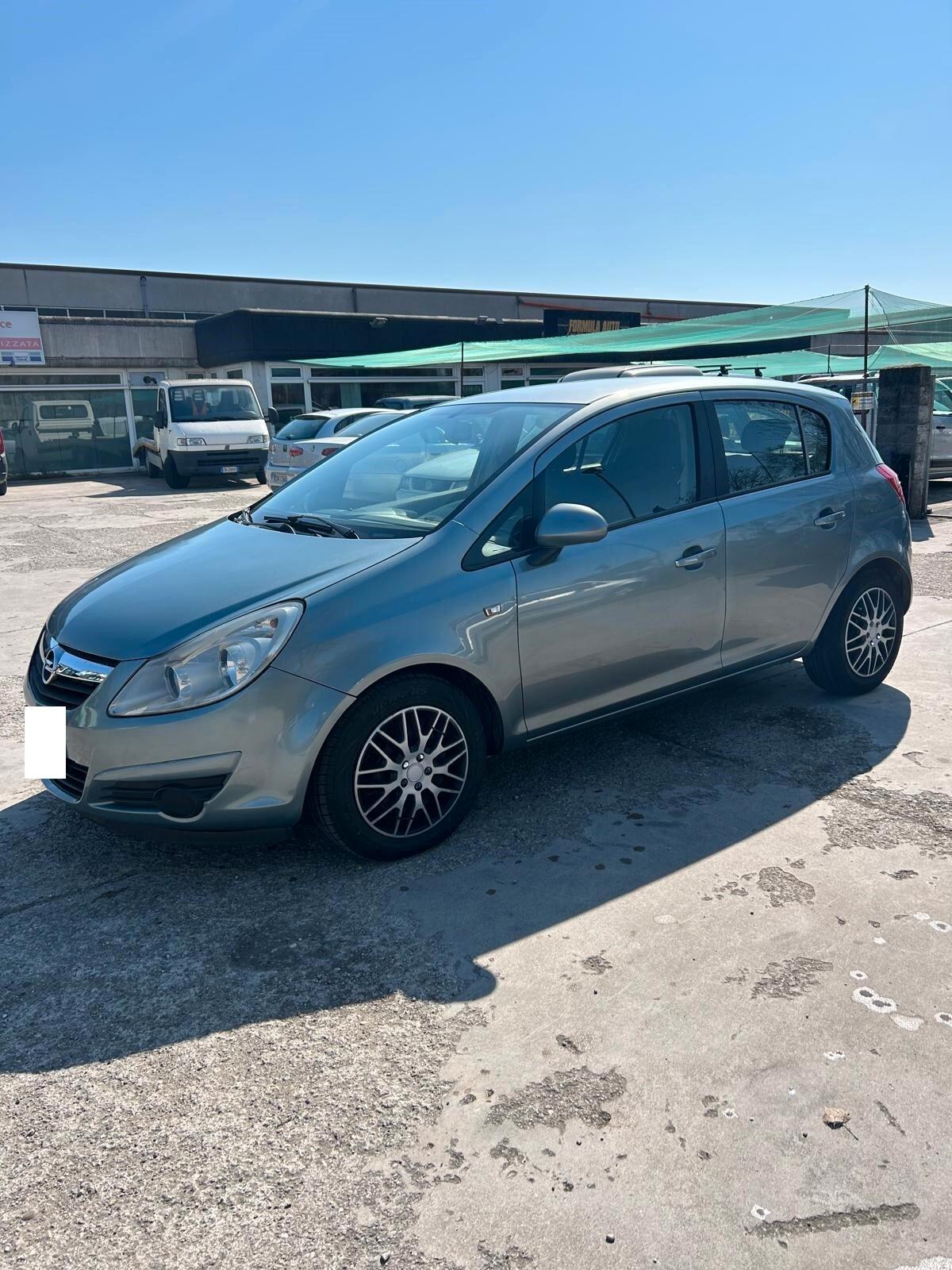 Opel Corsa 1.2 benzina 5 porte Sport Automatica ok neo patentati