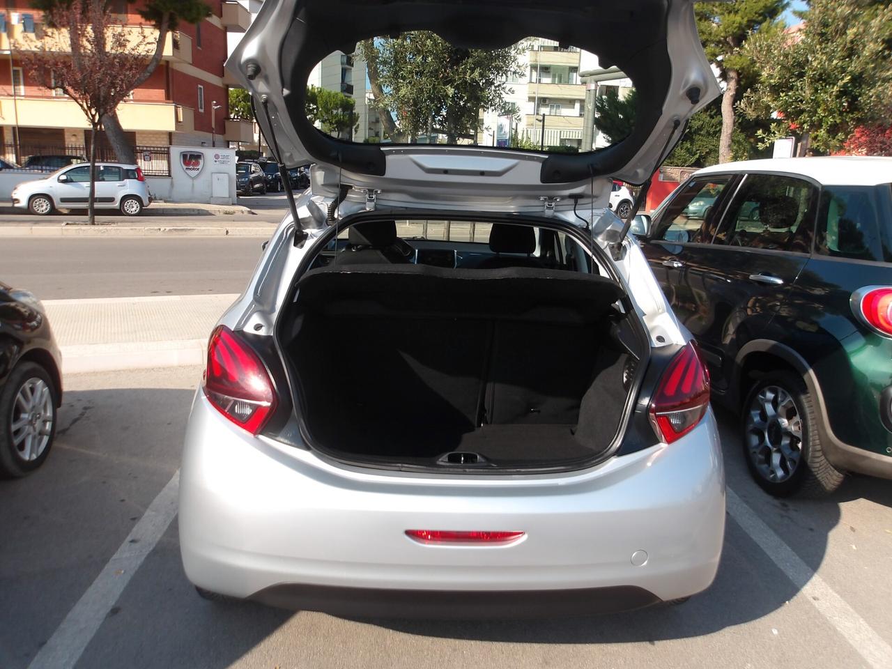 PEUGEOT 208 1.2 BENZ-GARANZIA FULL-2016