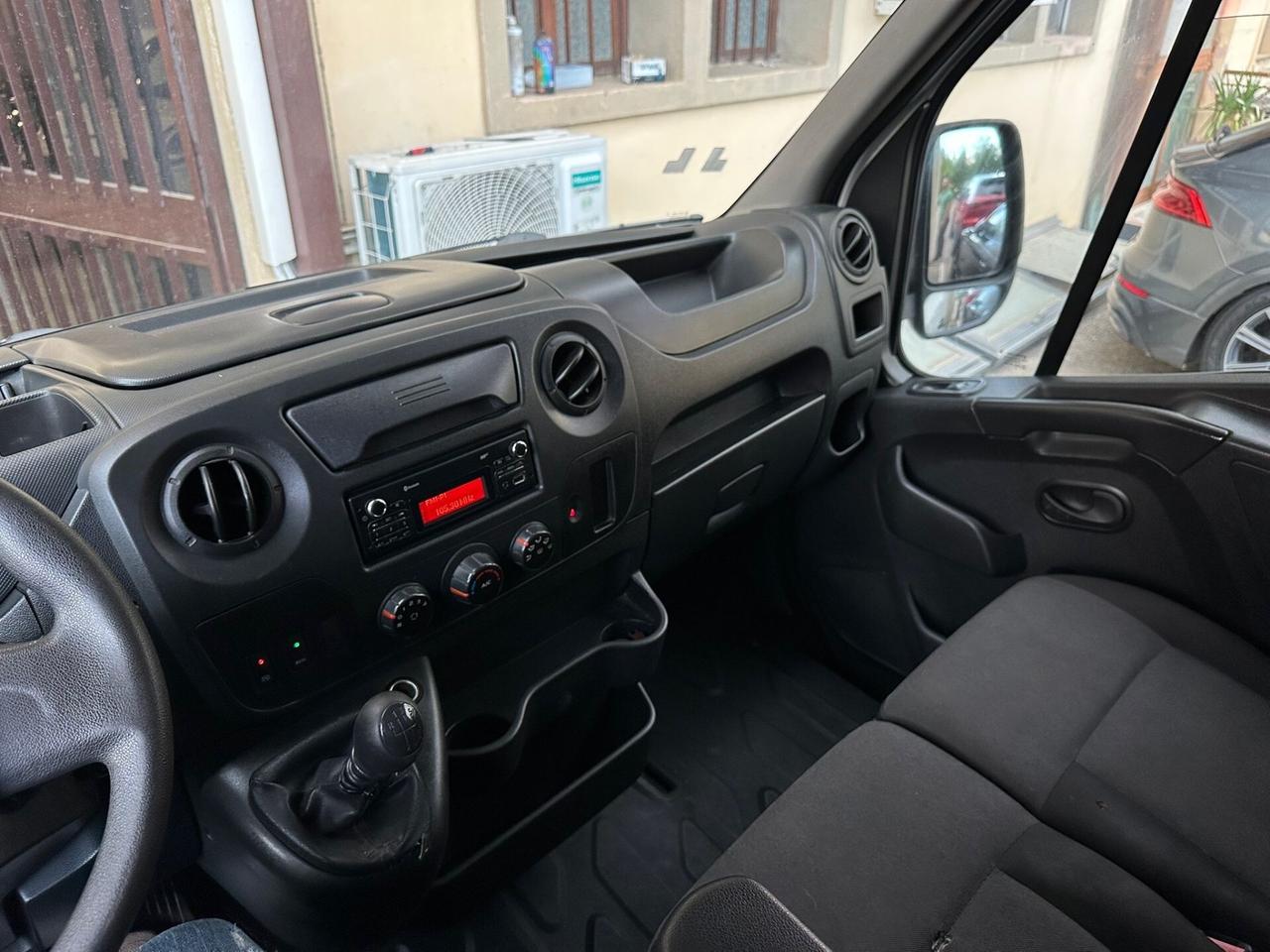 Renault Master T35 2.3 dCi/145 PL Cabinato Twin Turbo S&S