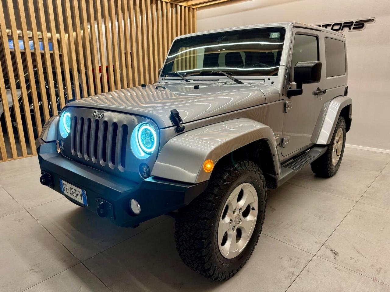 Jeep Wrangler 2.8 CRD SAHARA UNLIMITED PARI AL NUOVO restilyng