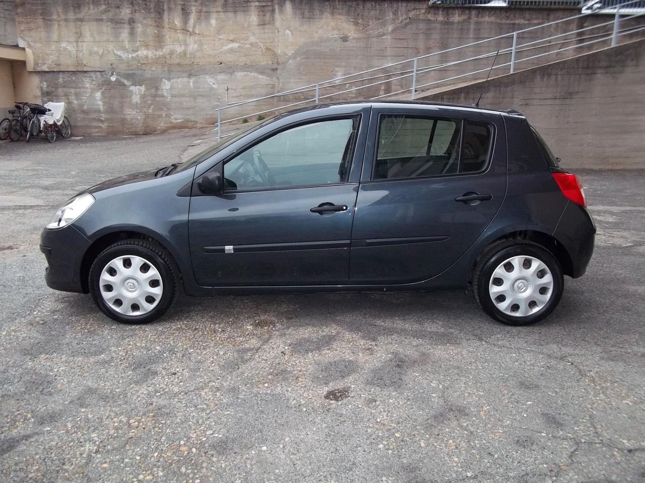 Renault Clio III 1.2 16v 5p Comfort Uniproprietario 117.600 km