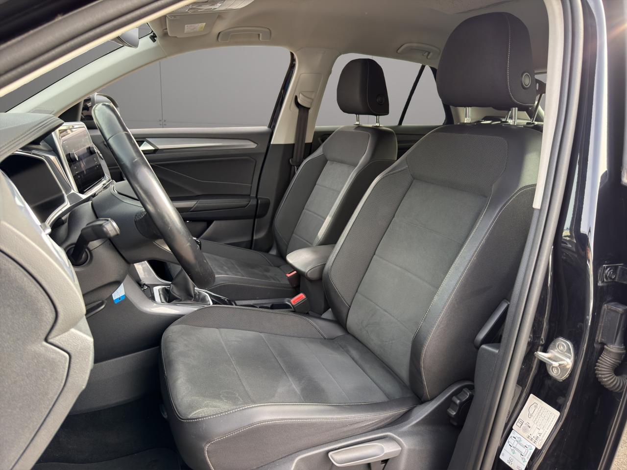 Volkswagen T-Roc 1.0 tsi STYLE 110cv - Unipro - Promo Finanziamento - Garanzia - Virtual Cockpit - Schermo - Sensori