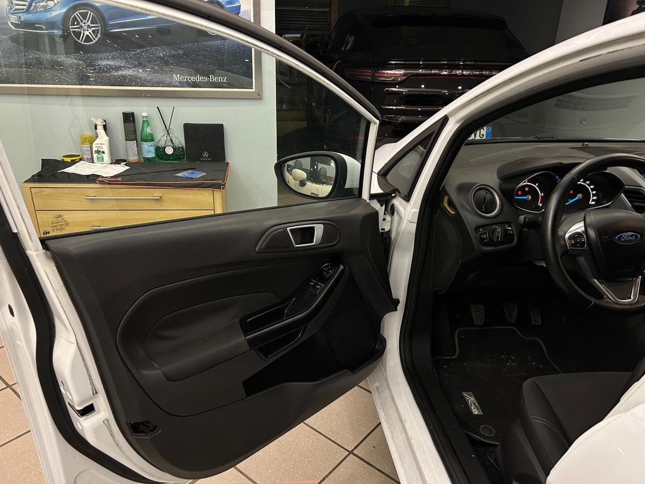 Ford Fiesta 1.5 TDCi 75CV 5 porte ok neopatentati