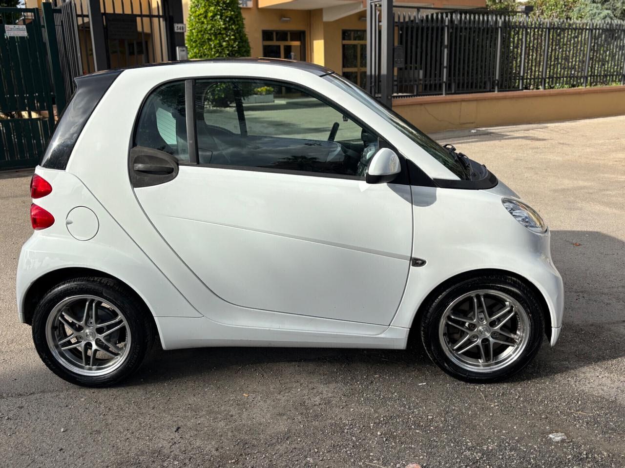 Smart ForTwo 1000 52 kW MHD coupé passion