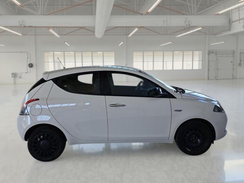 LANCIA YPSILON 1.0 FIREFLY 70 CV SES HYBRID SILVER 5 PORTE BERLINA
