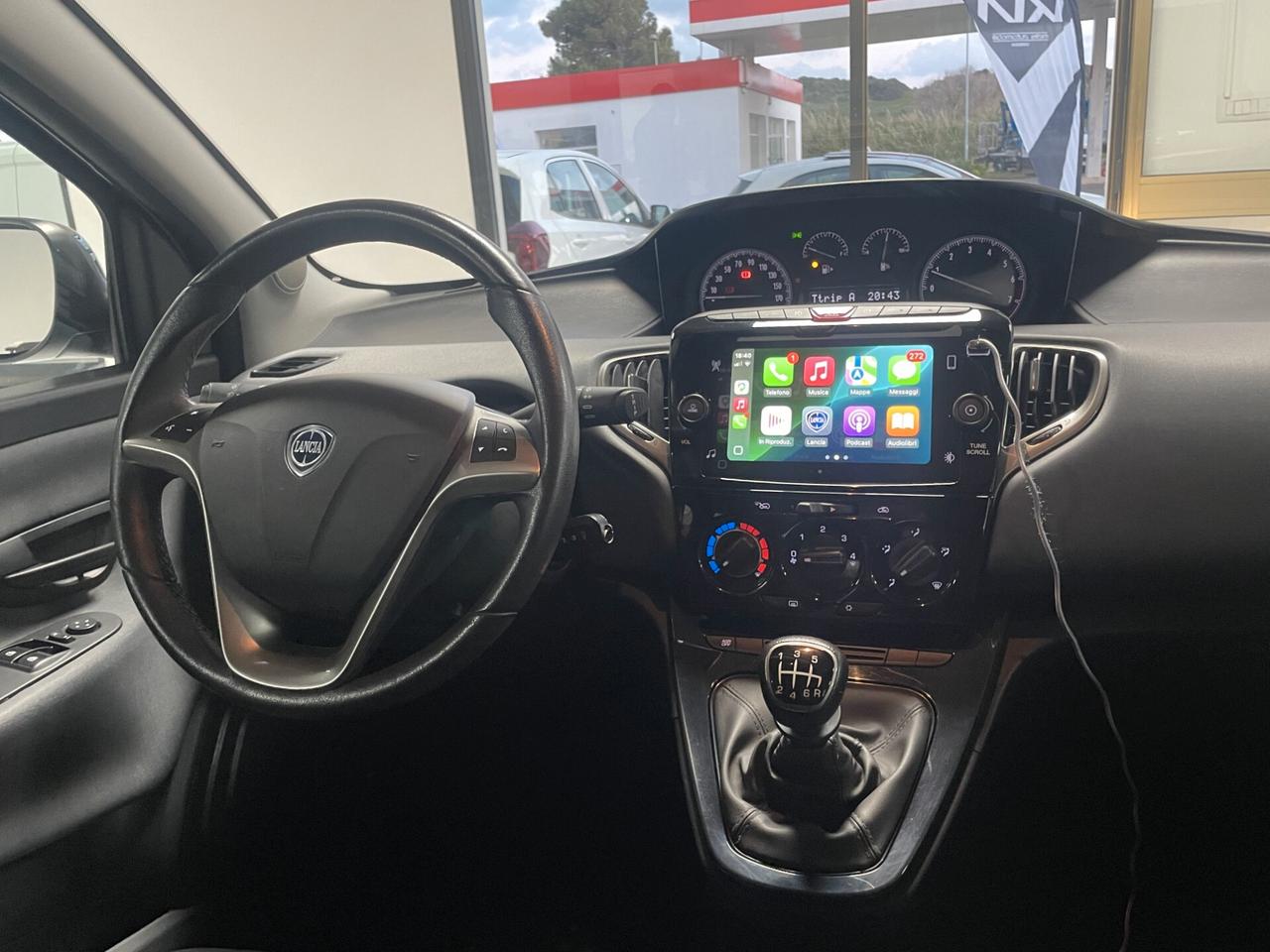 Lancia Ypsilon 1.0 FireFly 5 porte S&S Hybrid Gold