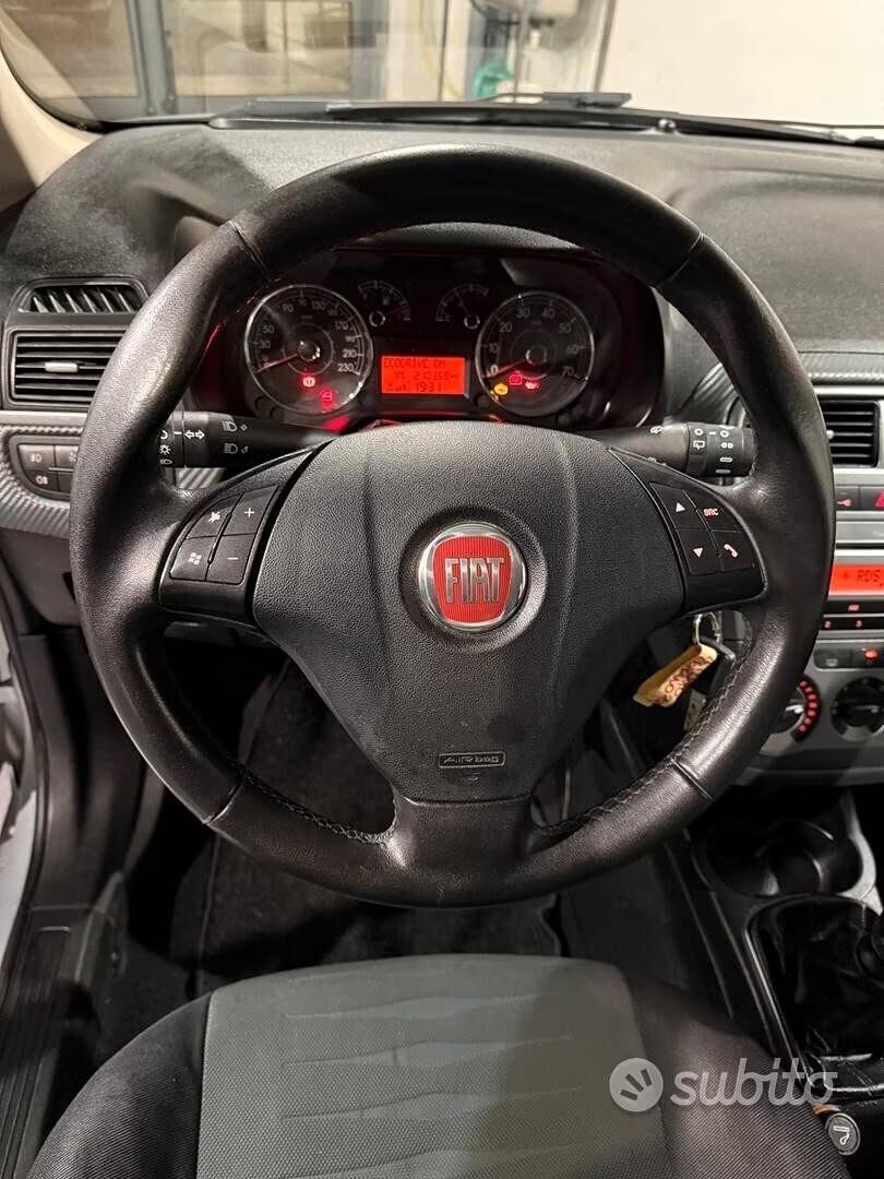 Fiat Grande Punto 1.4 5 porte - METANO - NEOPATENTAITI