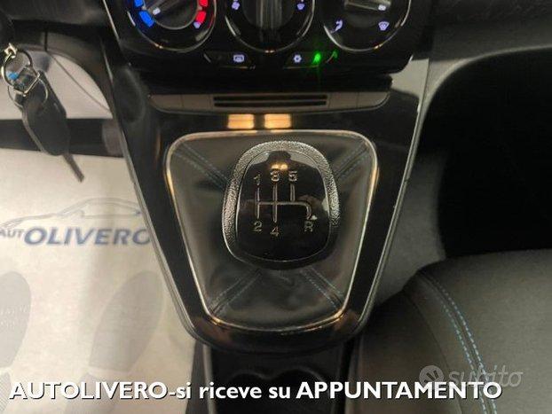 LANCIA Ypsilon 1.2 69 CV 5 porte BICOLOR-UNIPRO