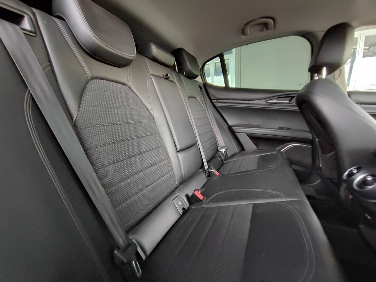 Alfa Romeo Stelvio 2.2 Turbodiesel 210 CV AT8 Q4 Executive