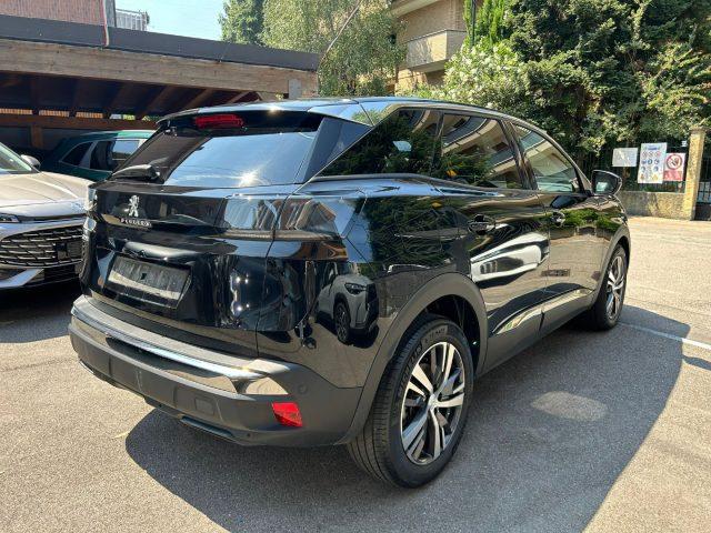 PEUGEOT 3008 PureTech Turbo 130 Allure Pack