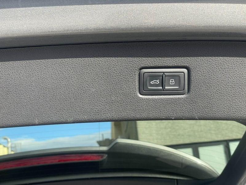 Audi Q7 3.0 TDI quattro tiptronic S- LINE