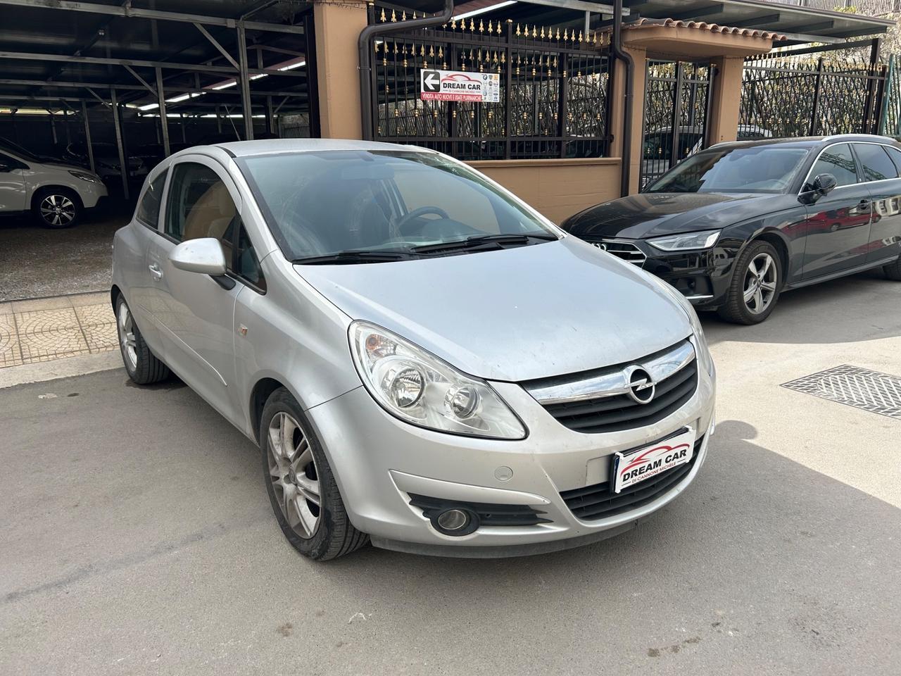 Opel Corsa 1.2 3 porte Club