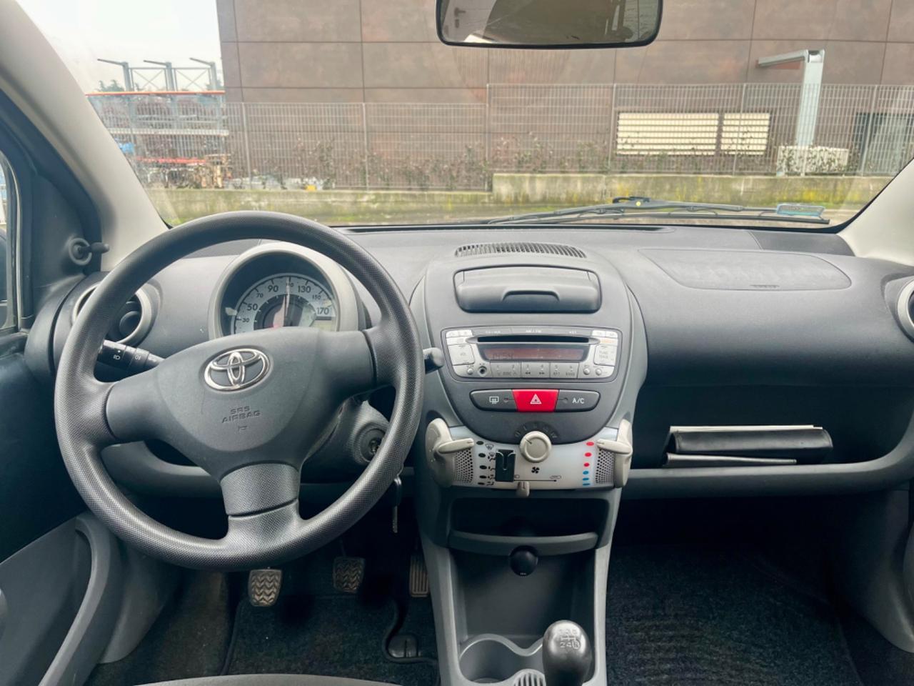 Toyota Aygo 1.0benz 2011 141.000km perfetta per neopatentati