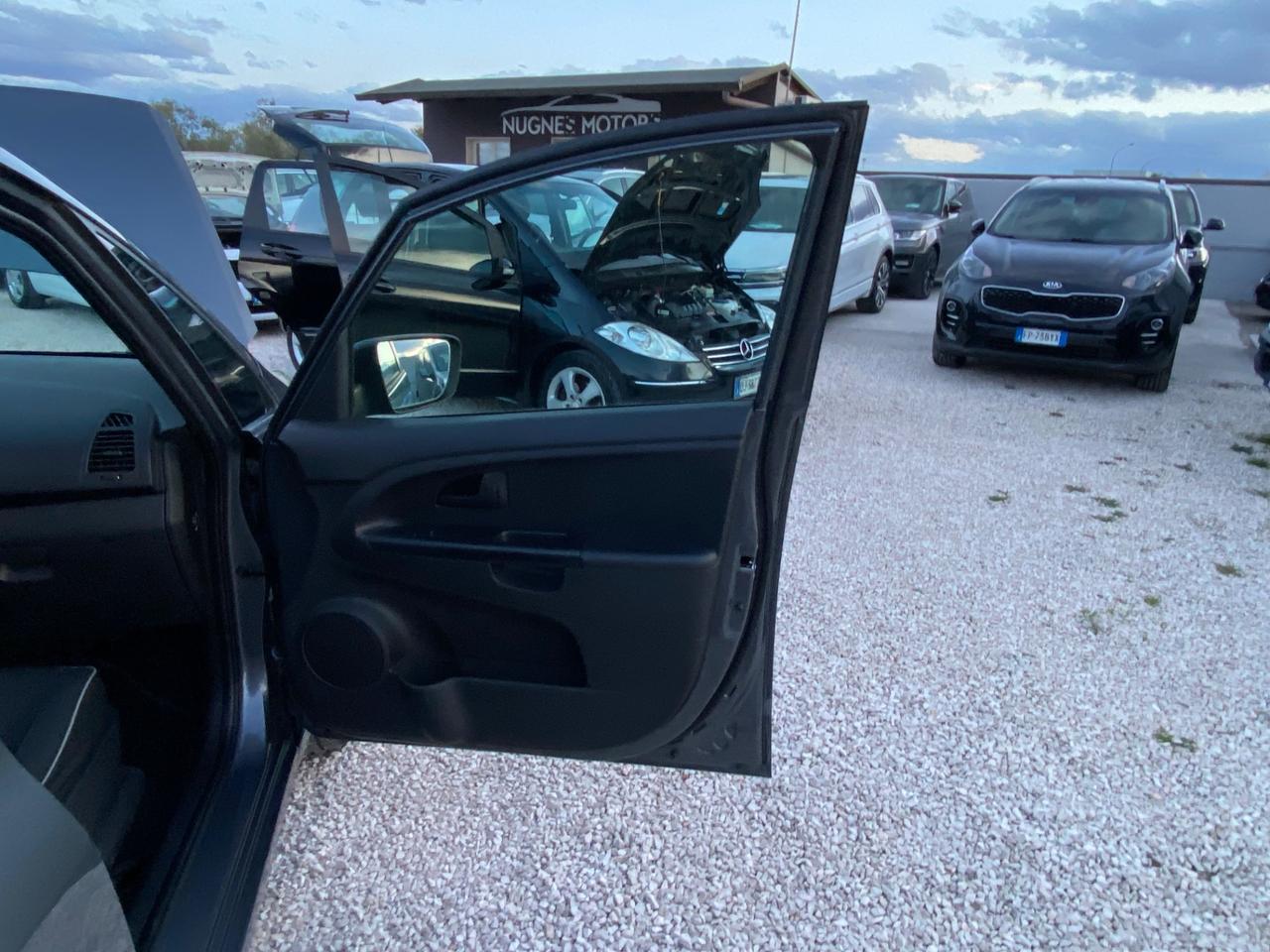 Kia Venga 1.4 CRDi 90CV WGT Fullsky