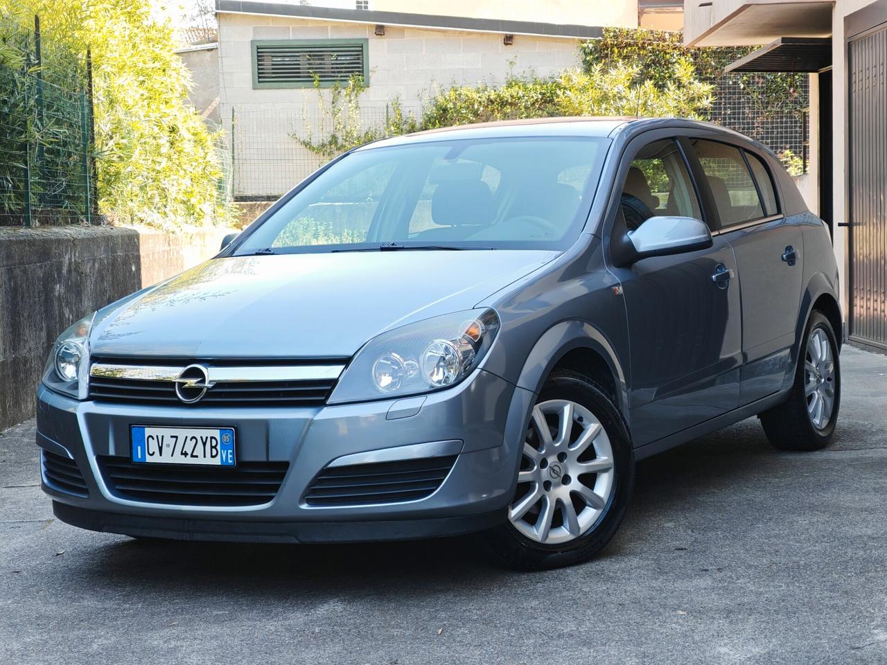 Opel Astra 1.6 BENZINA 105cv / Uniproprietario