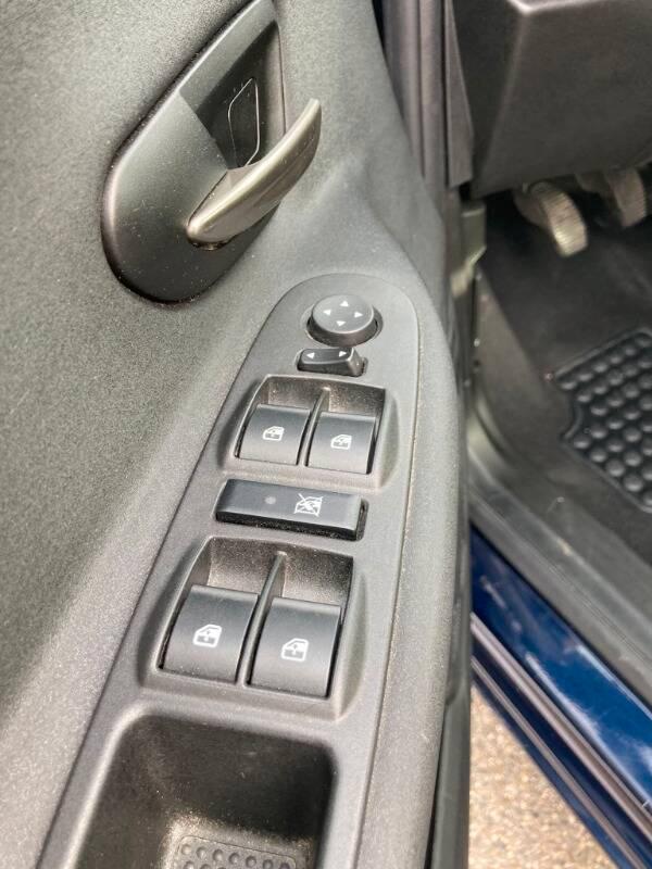 Lancia Ypsilon 1.0 firefly hybrid Silver s&s 70cv