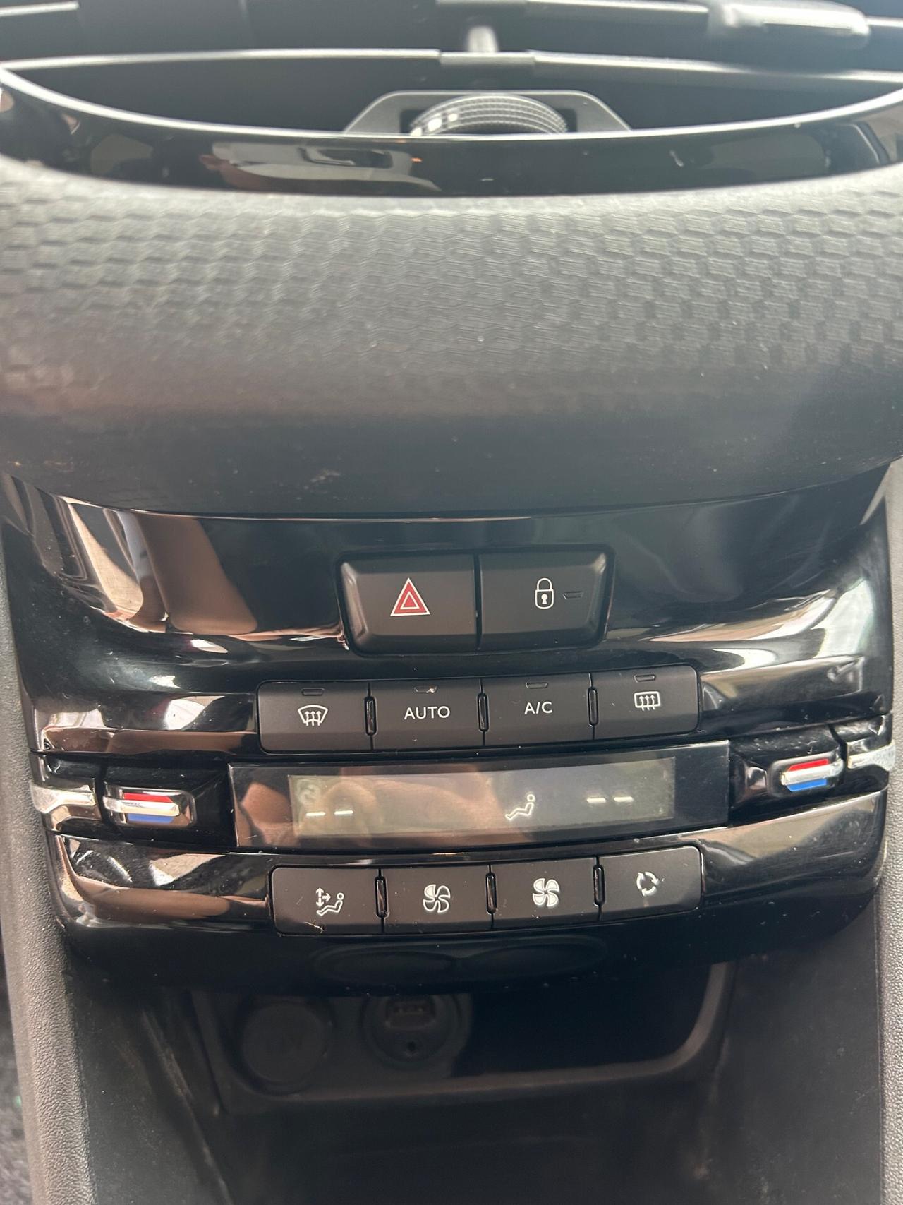 Peugeot 2008 BlueHDi 120 S&S Allure