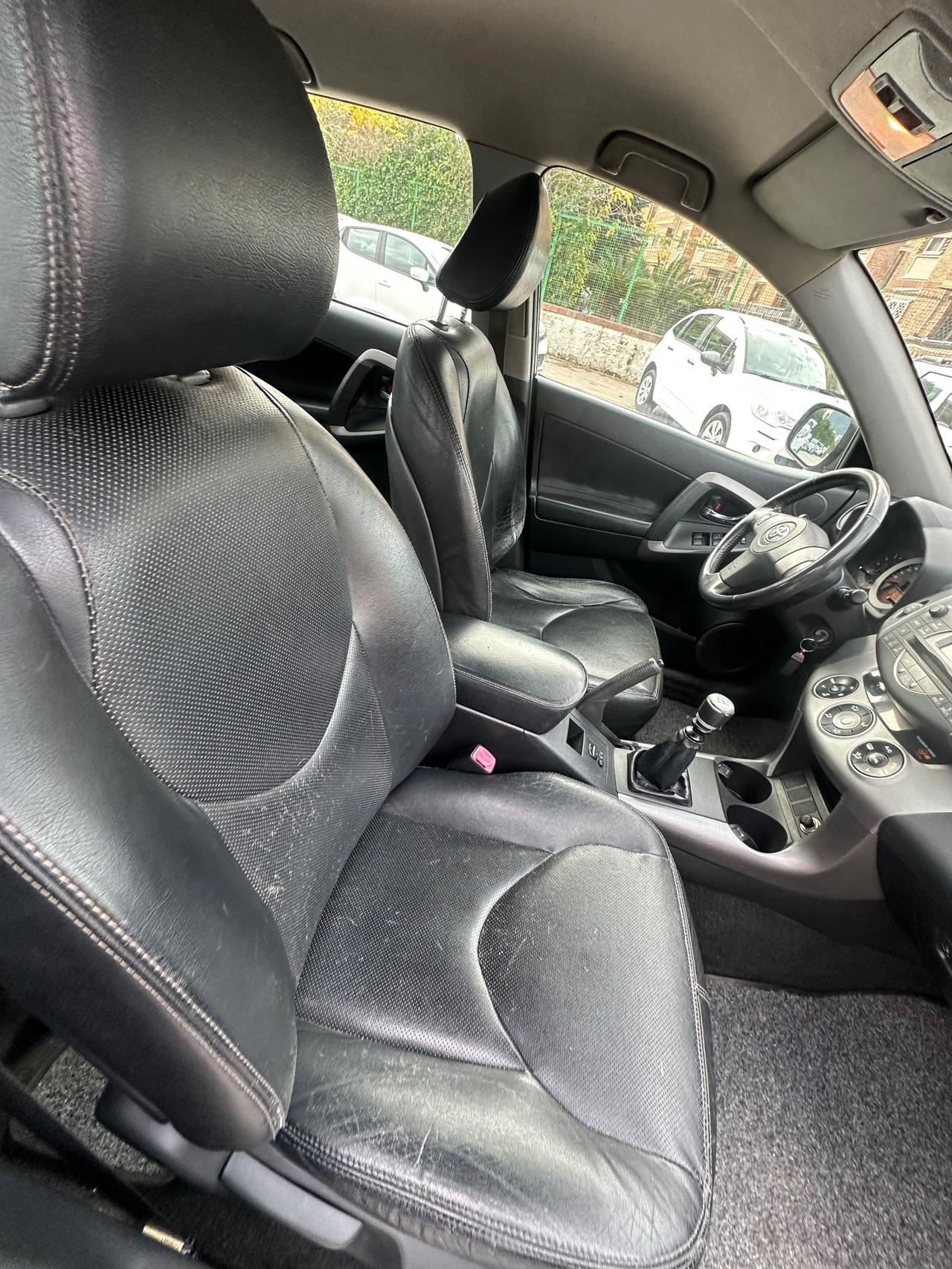 Toyota RAV 4 RAV4 2.2 D-4D 136 CV Luxury