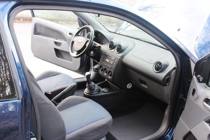 Ford Fiesta 1.2ie Zetec estetica da vetrina tagliandi documentati in Ford