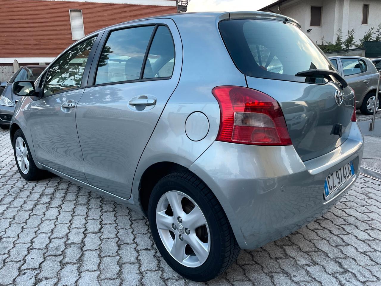 Toyota Yaris 5p 1.0 Sol NEOPATENTATI FULL OPTIONAL