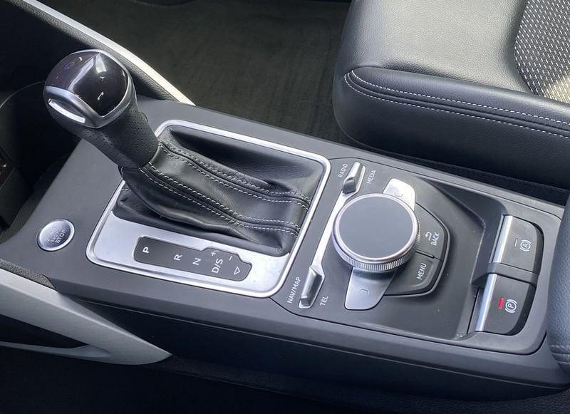 Audi Q2 S Line interno ed esterno 2.0 TDI 150CV S-Tronic 35