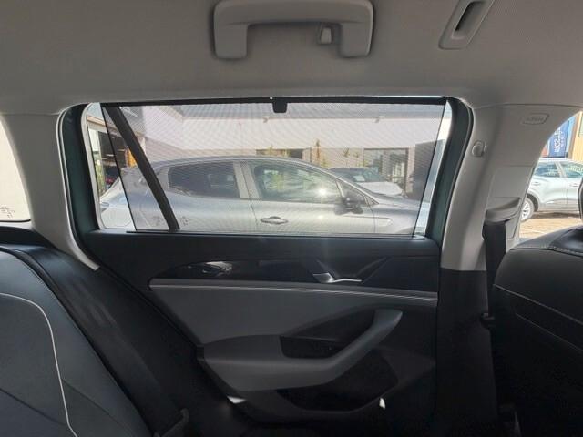 Volkswagen Passat Variant 1.5 TSI ACT DSG Business
