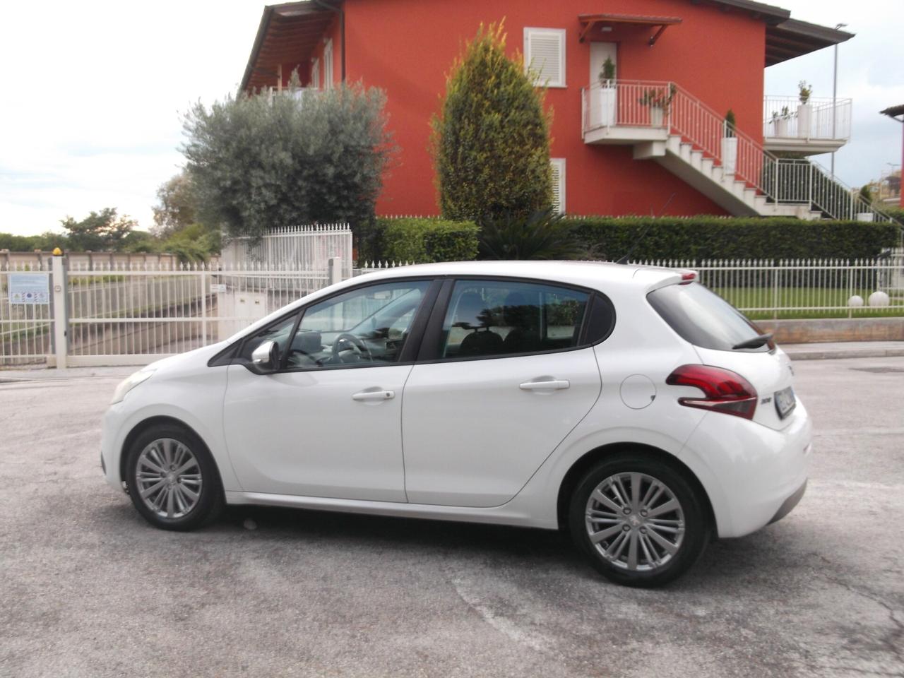 Peugeot 208 BlueHDi 1.6 Hdi Allure 2015
