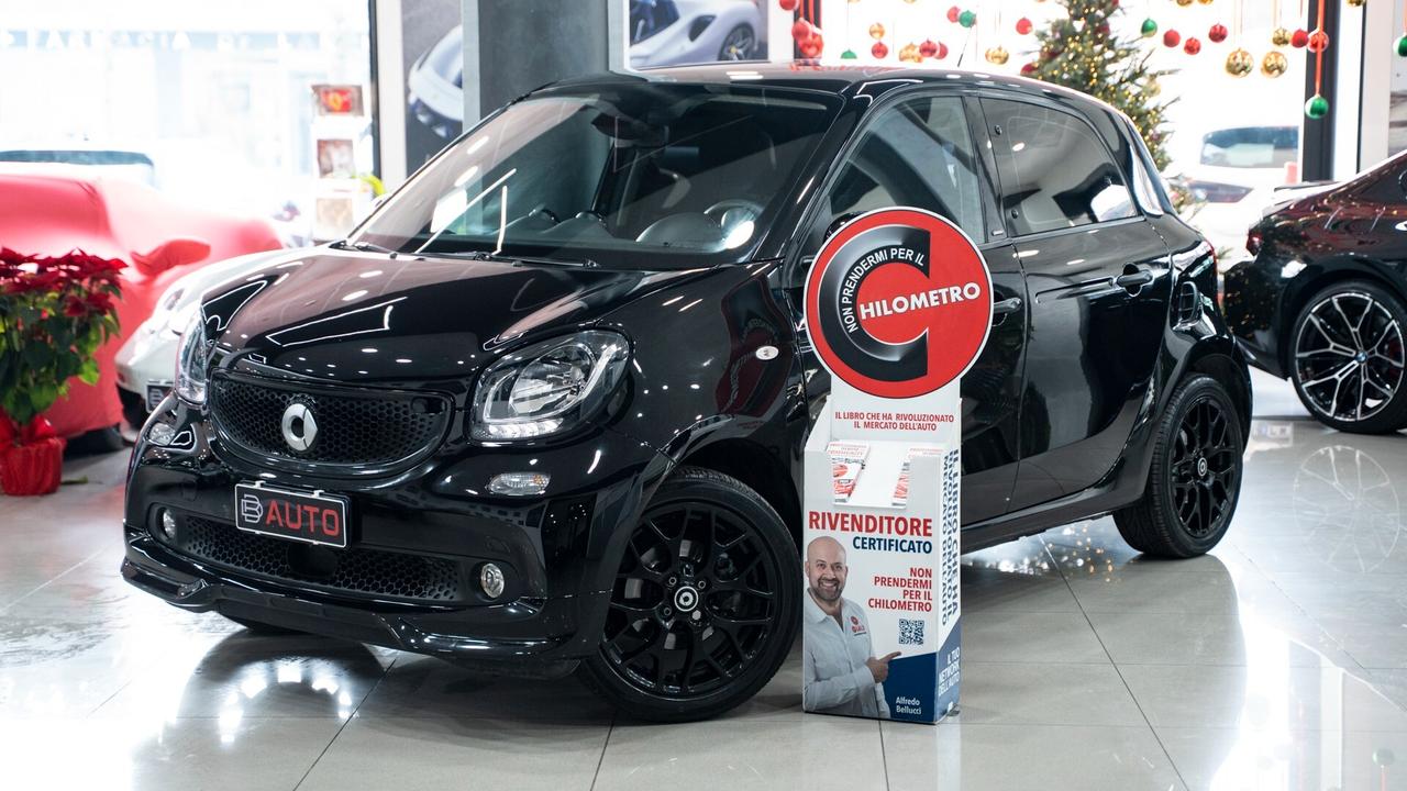 Smart ForFour 1.0 SUPERPASSION 71 CV TWINAMIC AUTO 16" LED FULL OPTIONAL