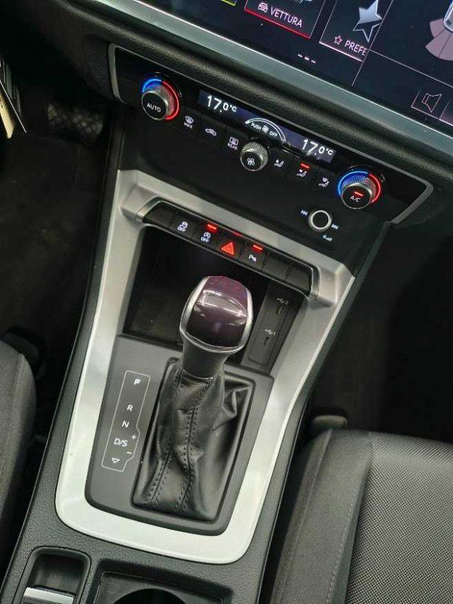 AUDI Q3 35 TDI quattro S tronic Business