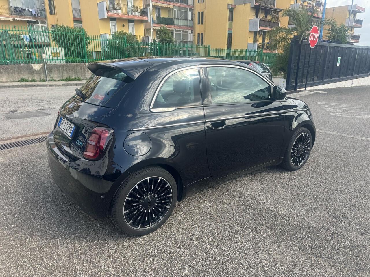 Fiat 500 La Prima Berlina 42 kWh