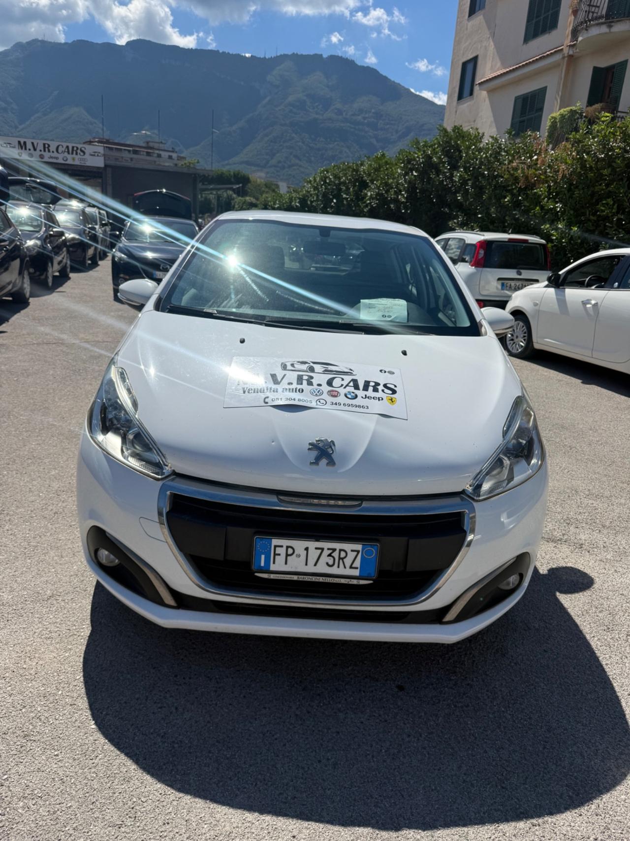 Peugeot 208 BlueHDi 1.6 75 5 porte Allure