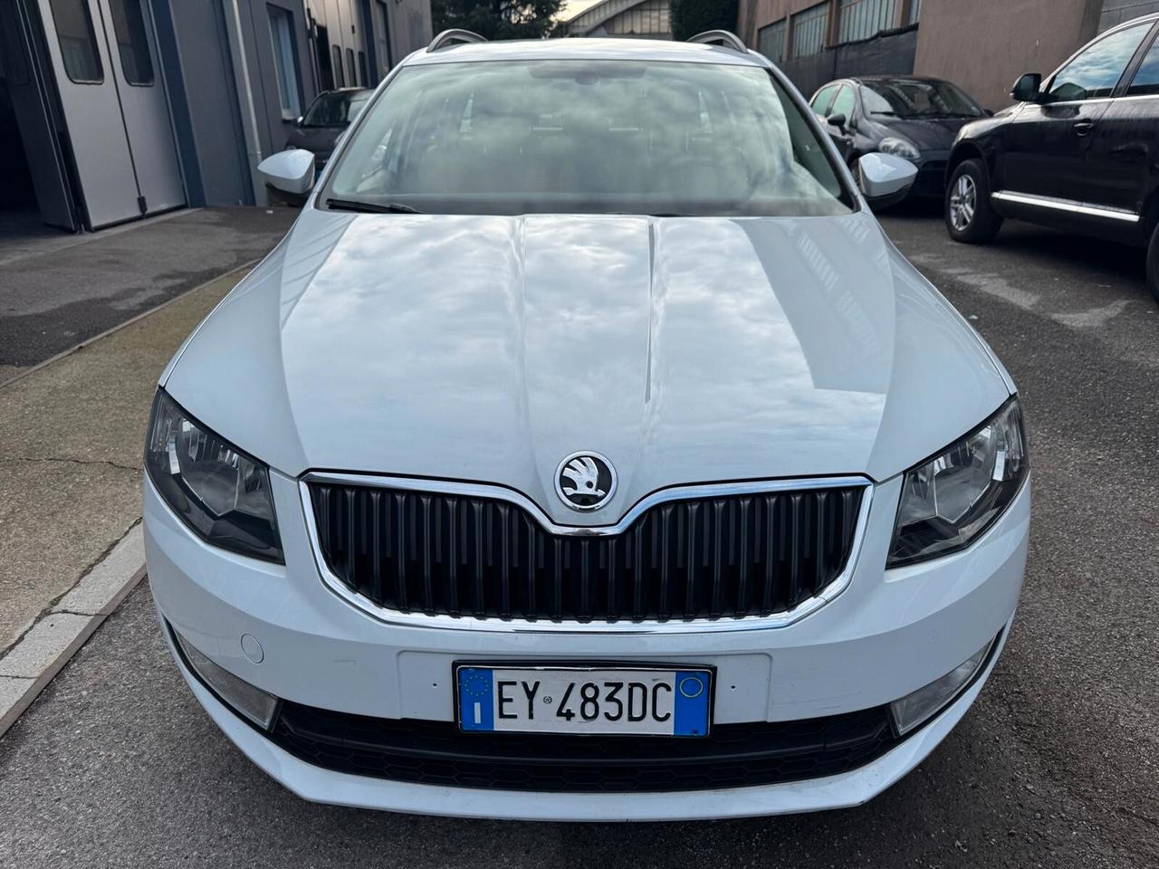 Skoda Octavia 1.6 TDI CR 105 CV DSG Elegance*EURO5B*NAVI