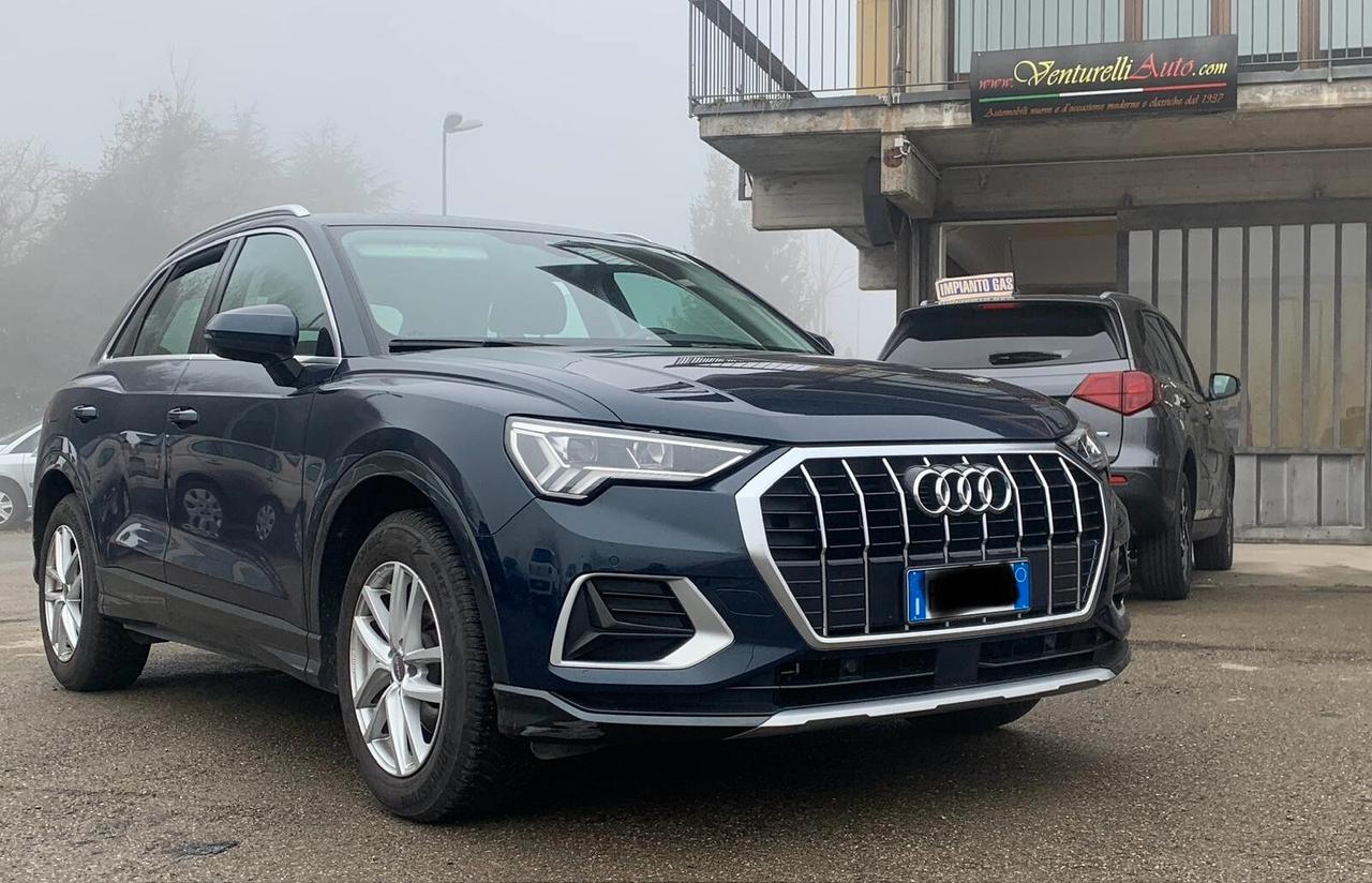 Audi Q3 benzina business advance-150 cv auto-full-unico proprietario-tagliandi audi- anno 2019 79900 km