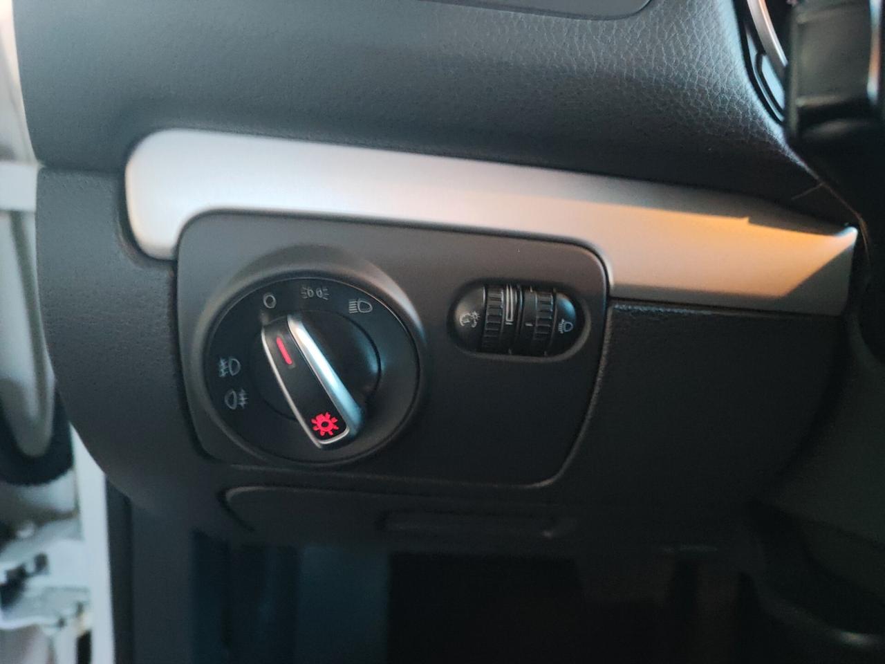 Volkswagen Golf 1.6 TDI DPF DSG 3p. Highline