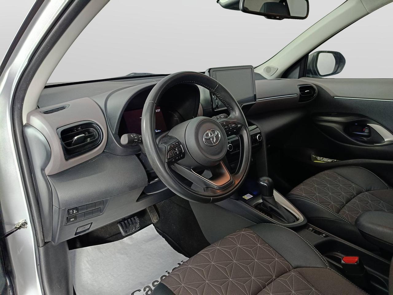 TOYOTA Yaris Cross - MY '22