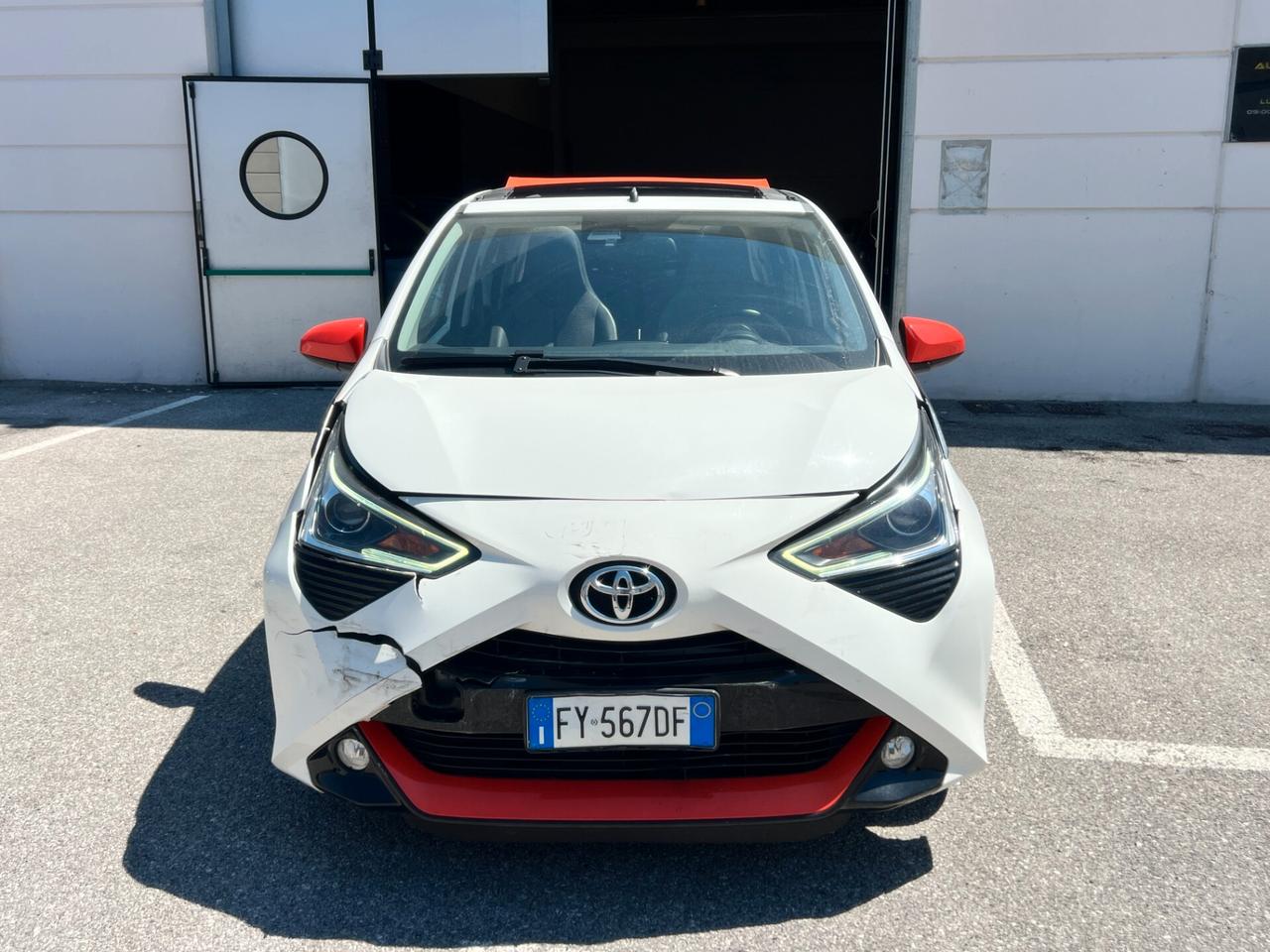 Toyota Aygo Connect 1.0 VVT-i 72 CV 5P. x-clusiv FULL
