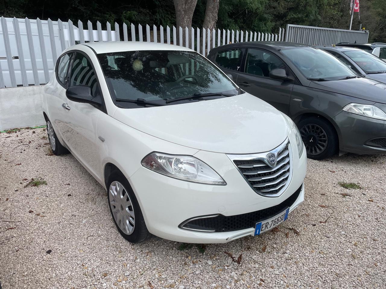 Lancia Ypsilon 1.2 69 CV 5 porte GPL Ecochic Platinum