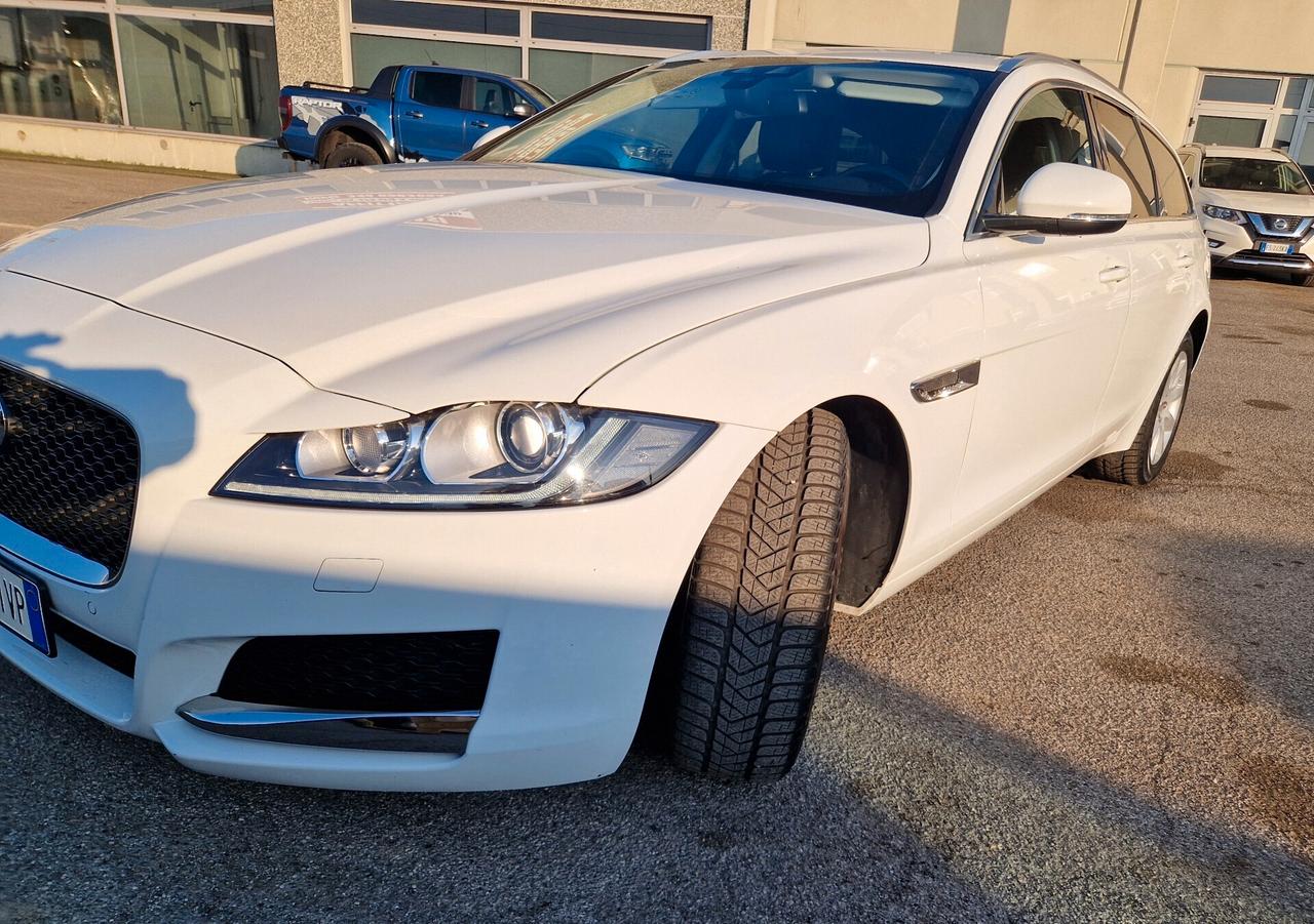 Jaguar XF Sportbrake 2.0 D 180 CV aut. Pure