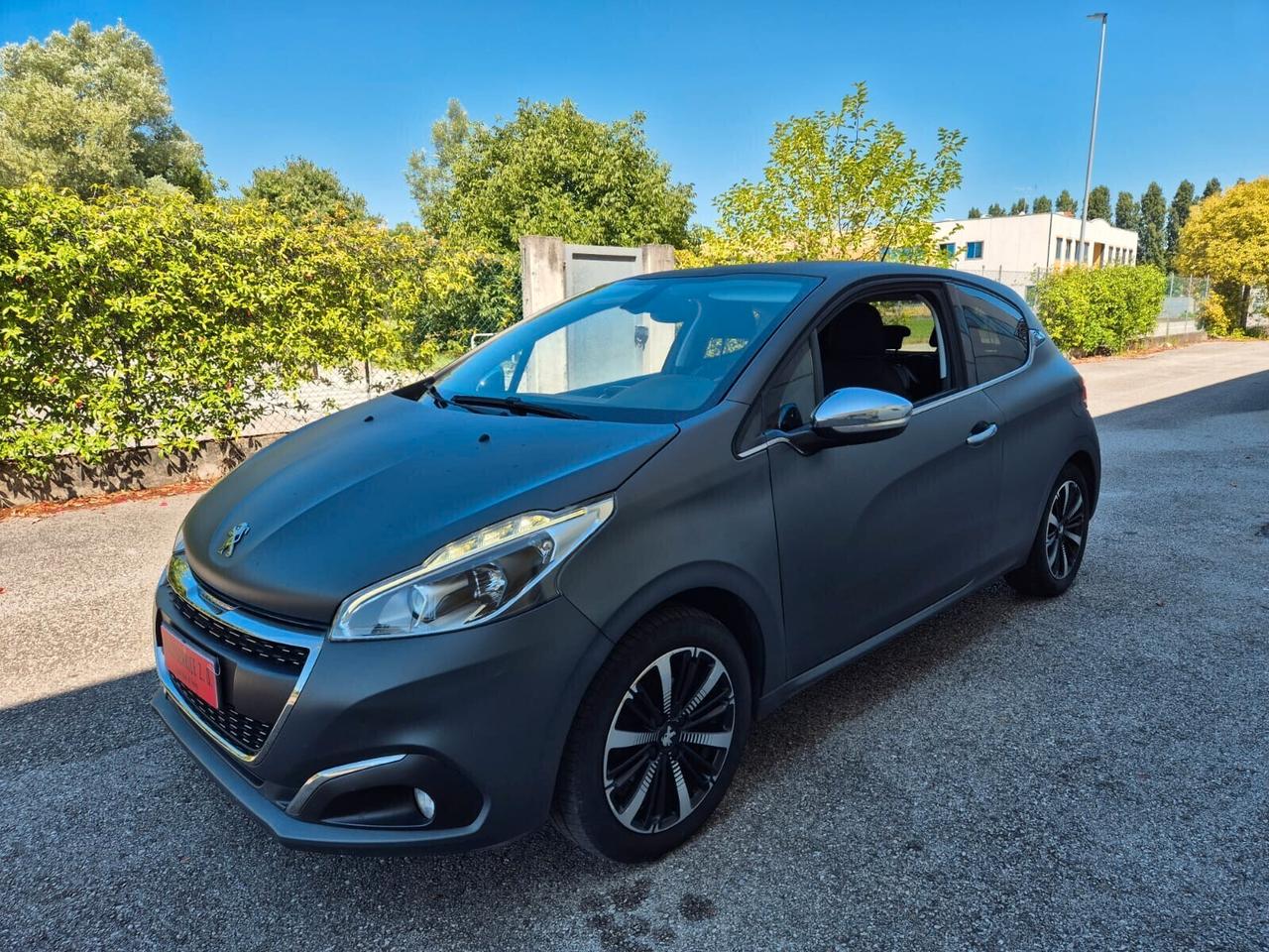 Peugeot 208 BlueHDi 75 3 porte Allure