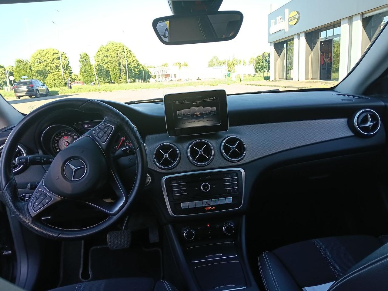 Mercedes-Benz CLA 200 S.W. Automatic Busine #10798
