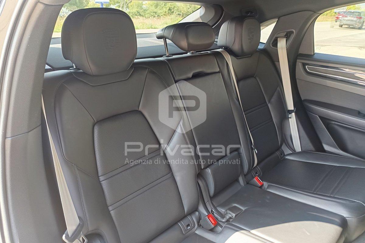 PORSCHE Cayenne Coupé 3.0 V6