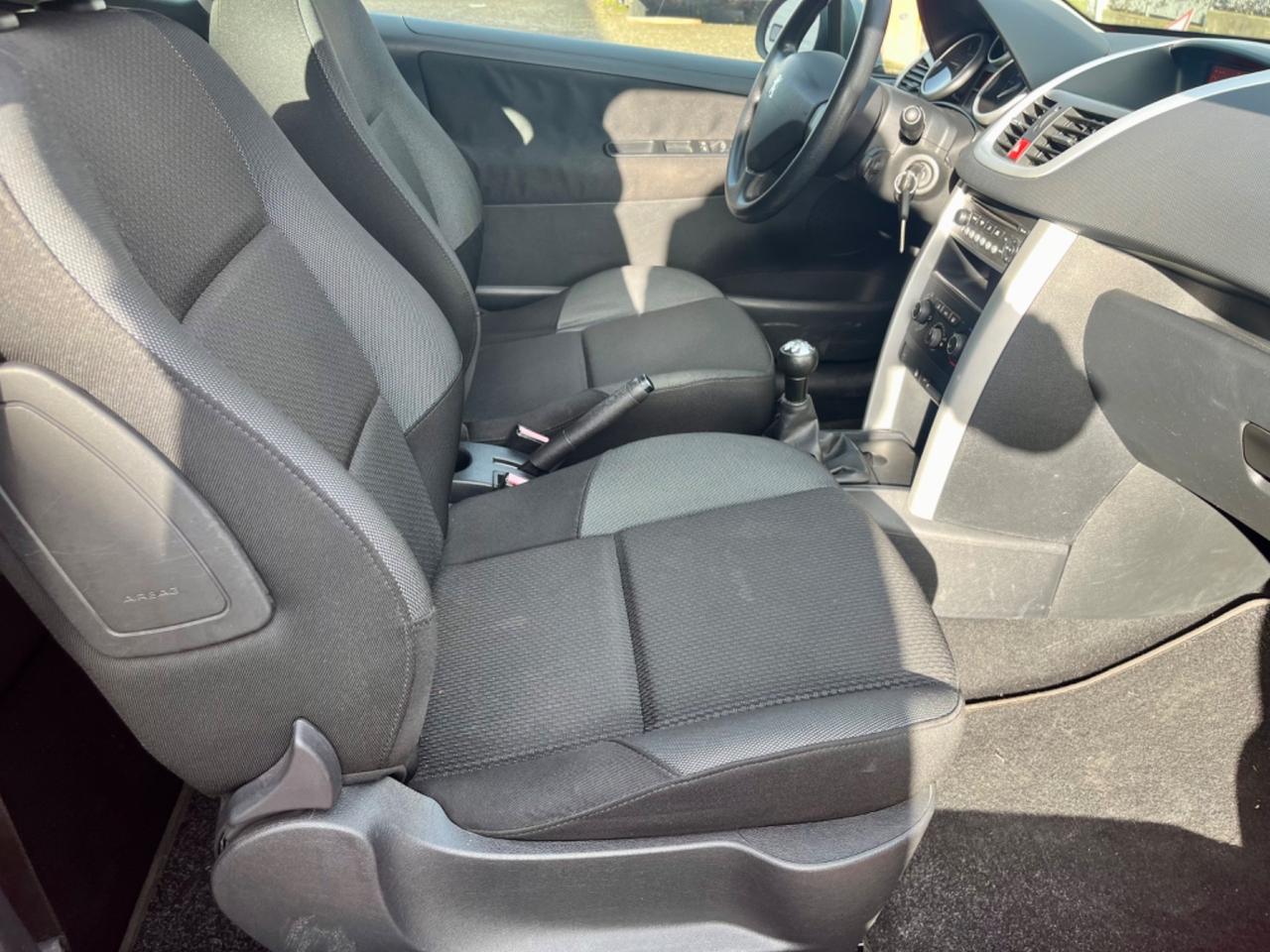 Peugeot 207 Plus 1.4hdi 106.000km 2013 3 porte per neopatentati