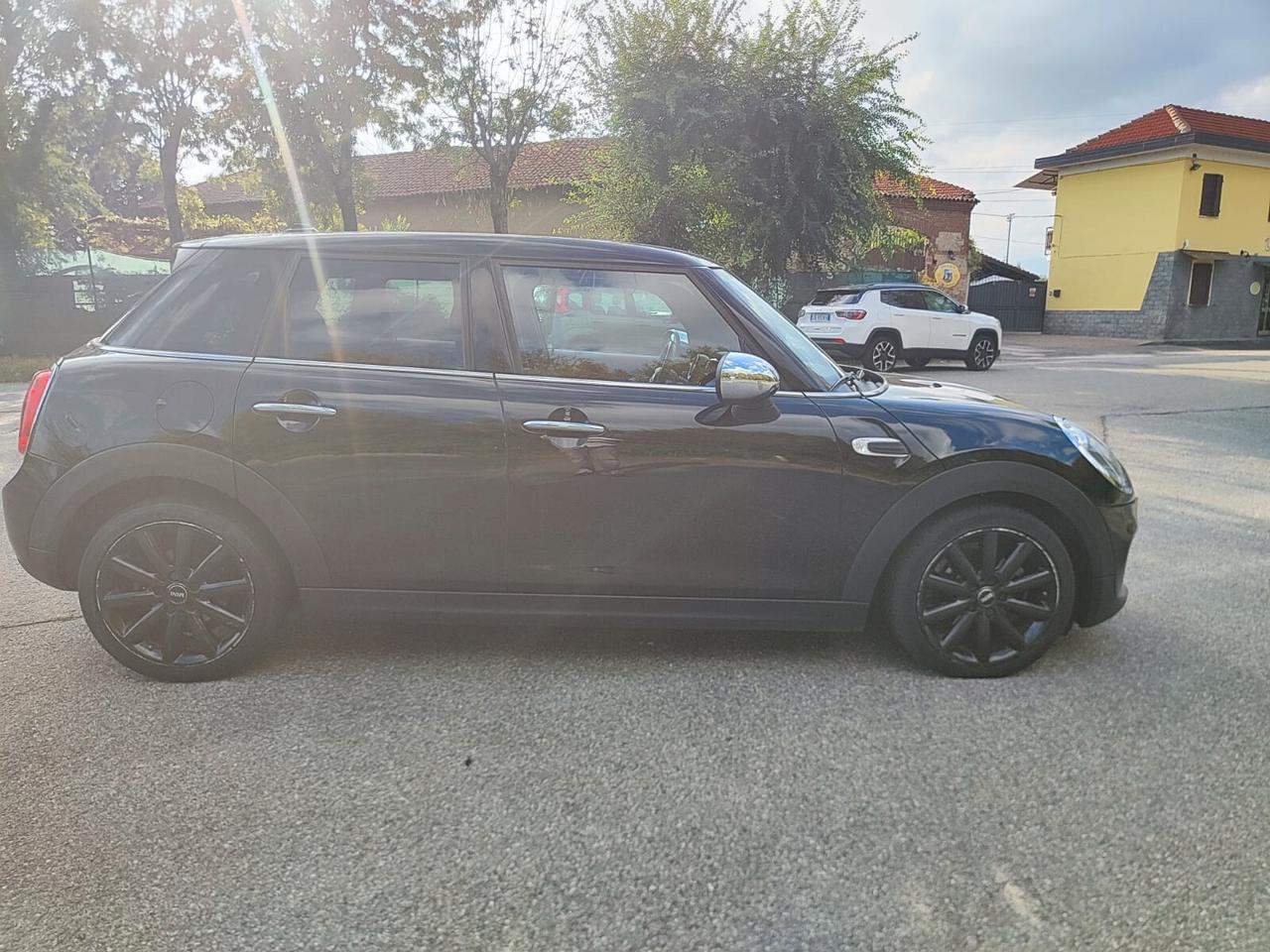 Mini 1.5 D 5 porte 65.000 KM