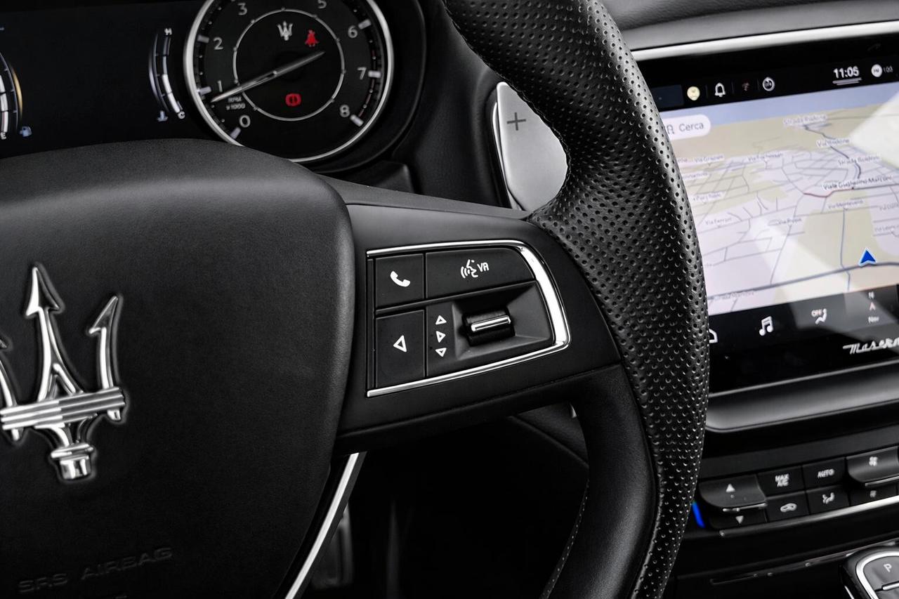 Maserati Ghibli 330 CV MHEV GRANSPORT