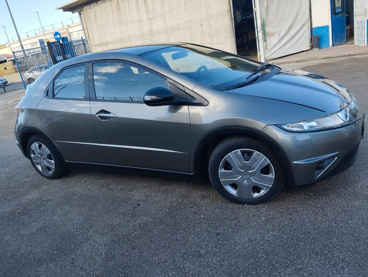 Honda Civic 1.4 i-DSi 5p. Comfort LE