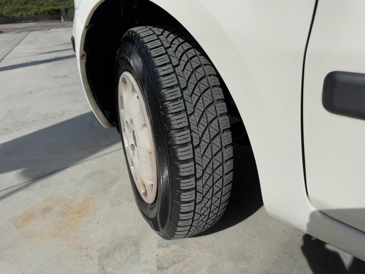 FIAT PANDA ANNO 2012 1.2 BENZINA/GPL CASA MADRE