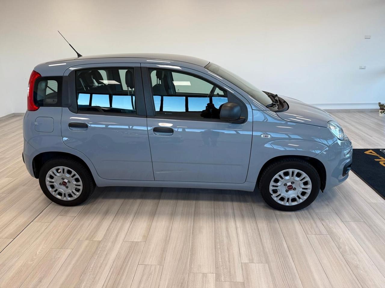 Fiat Panda 1.2 Connected by Wind