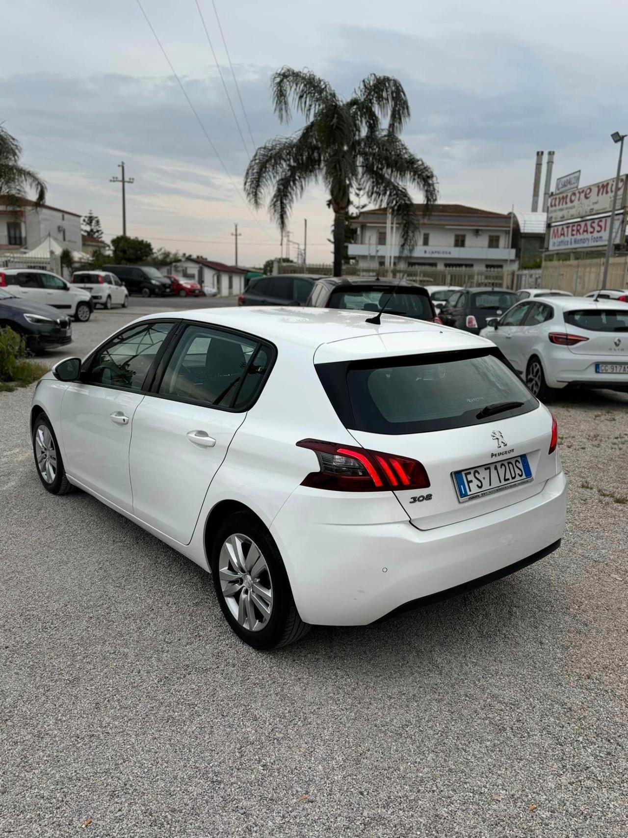 Peugeot 308 BlueHDi 100 S&S Active