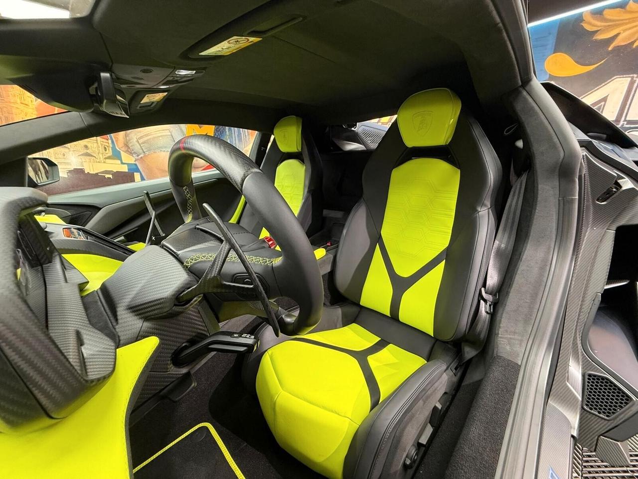 Lamborghini Revuelto 6.5 V12 (333)